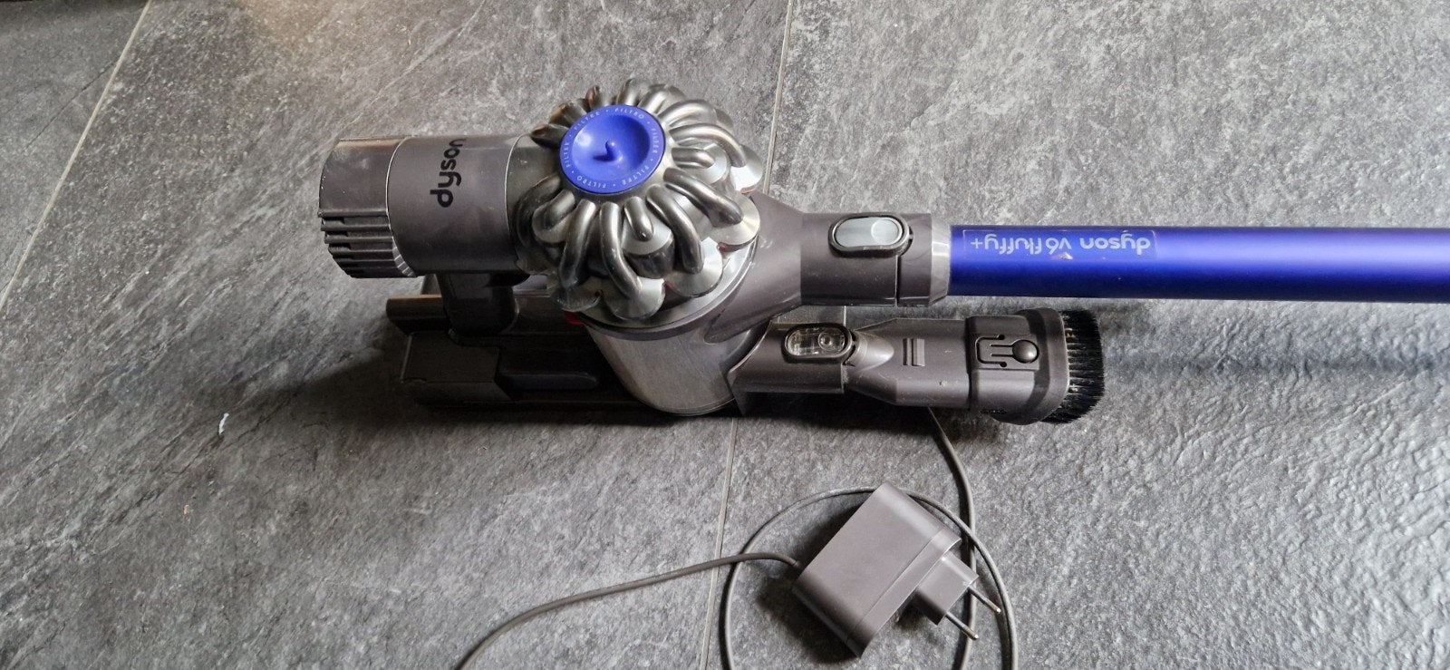 Dyson V6 Fluffy+ Accu Steelstofzuiger met accessoires, Gebruikt, Draadloos, Ophalen of Verzenden, Dyson