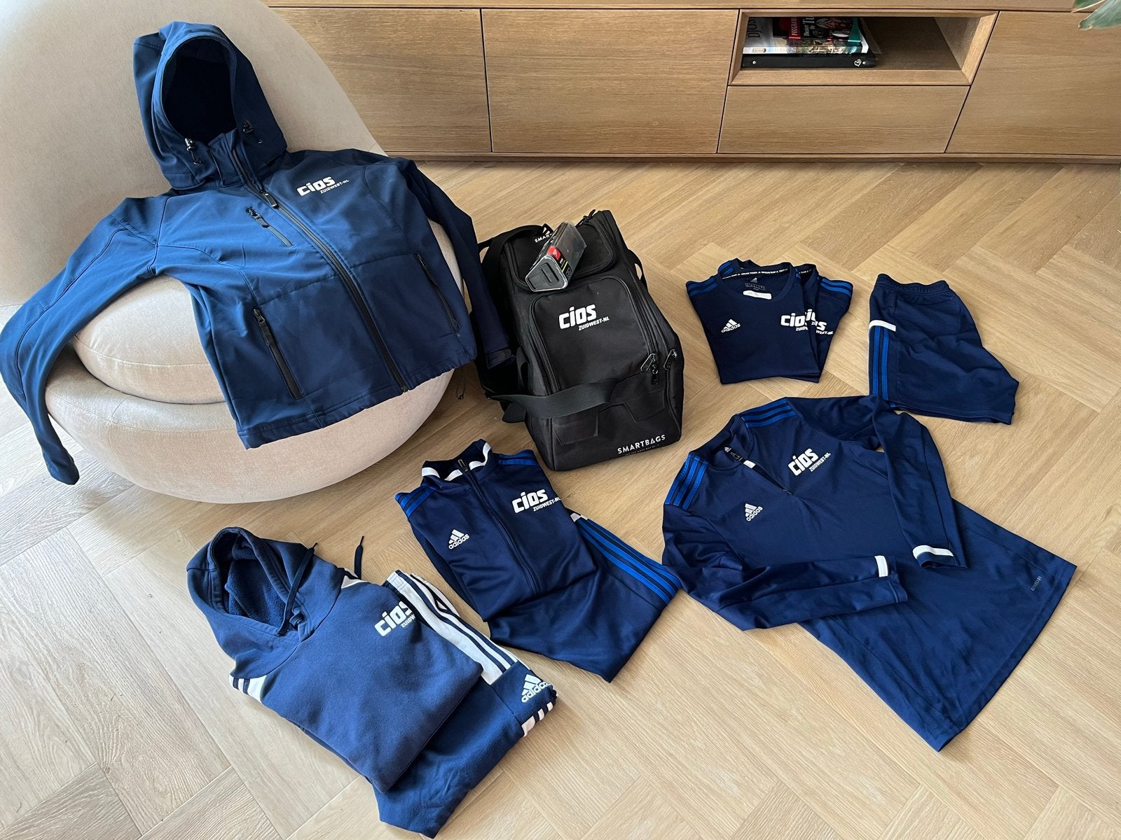 Cios Sportkleding Pakket Adidas, Ophalen of Verzenden, Zo goed als nieuw