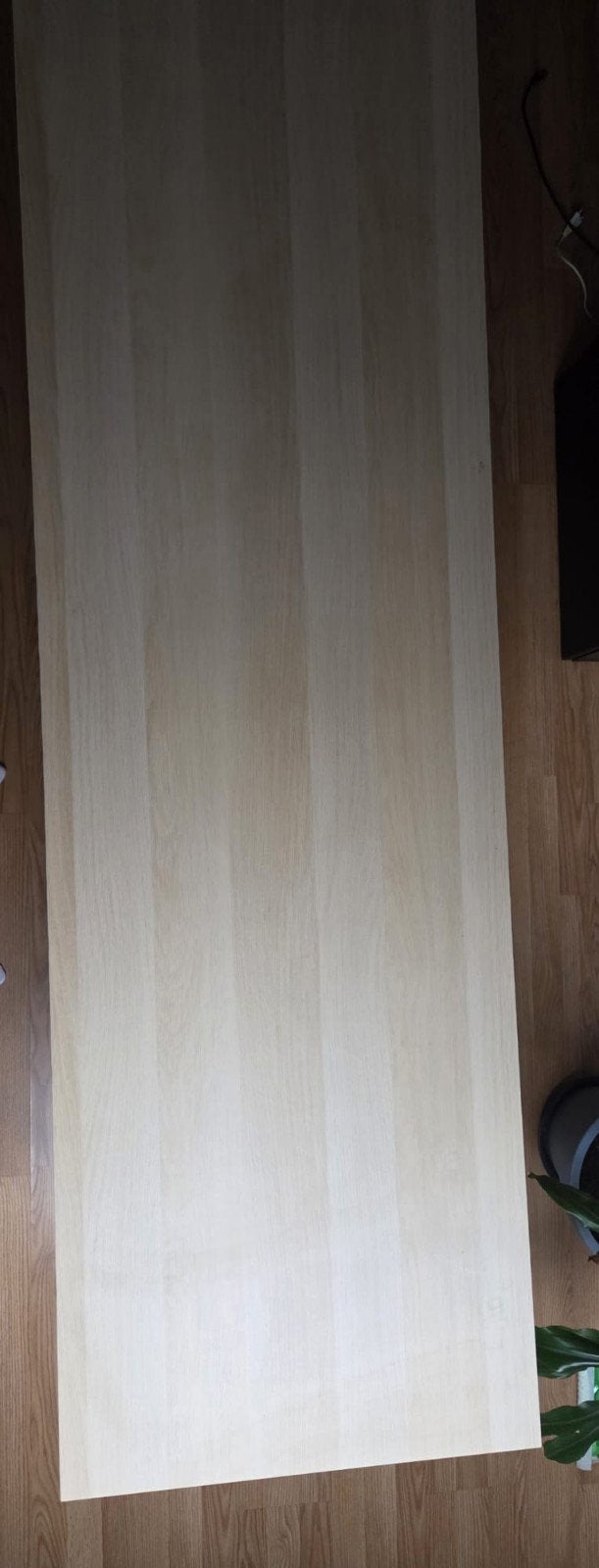 Te Koop nette bureau in hoogte verstelbaar, Ophalen, Spaanplaat of MDF, Zo goed als nieuw, IKEA