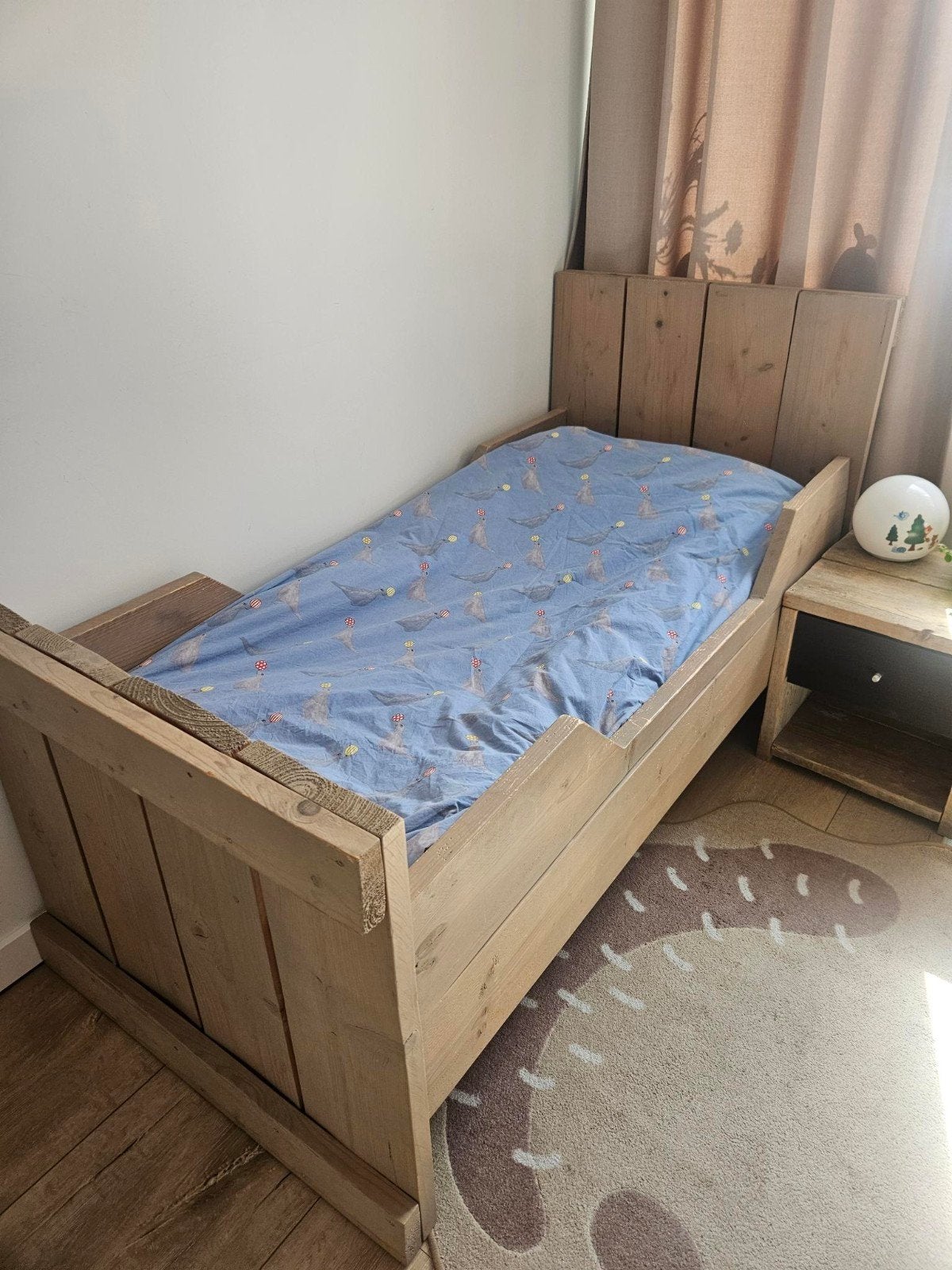 Steigerhouten kinderbed, Ophalen, Gebruikt, Eenpersoons, Bruin