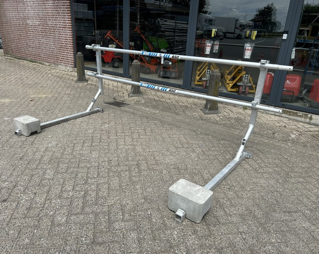 ASC dakrandbeveiliging opklapbaar plat dak 3.00-54.00M, Ophalen, Gebruikt, Overige typen, 5 meter of hoger