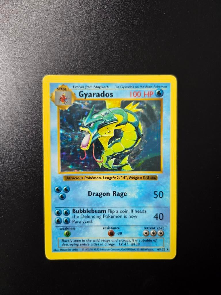 Gyarados Base Shadowless holo, Ophalen of Verzenden, Zo goed als nieuw, Booster, Foil