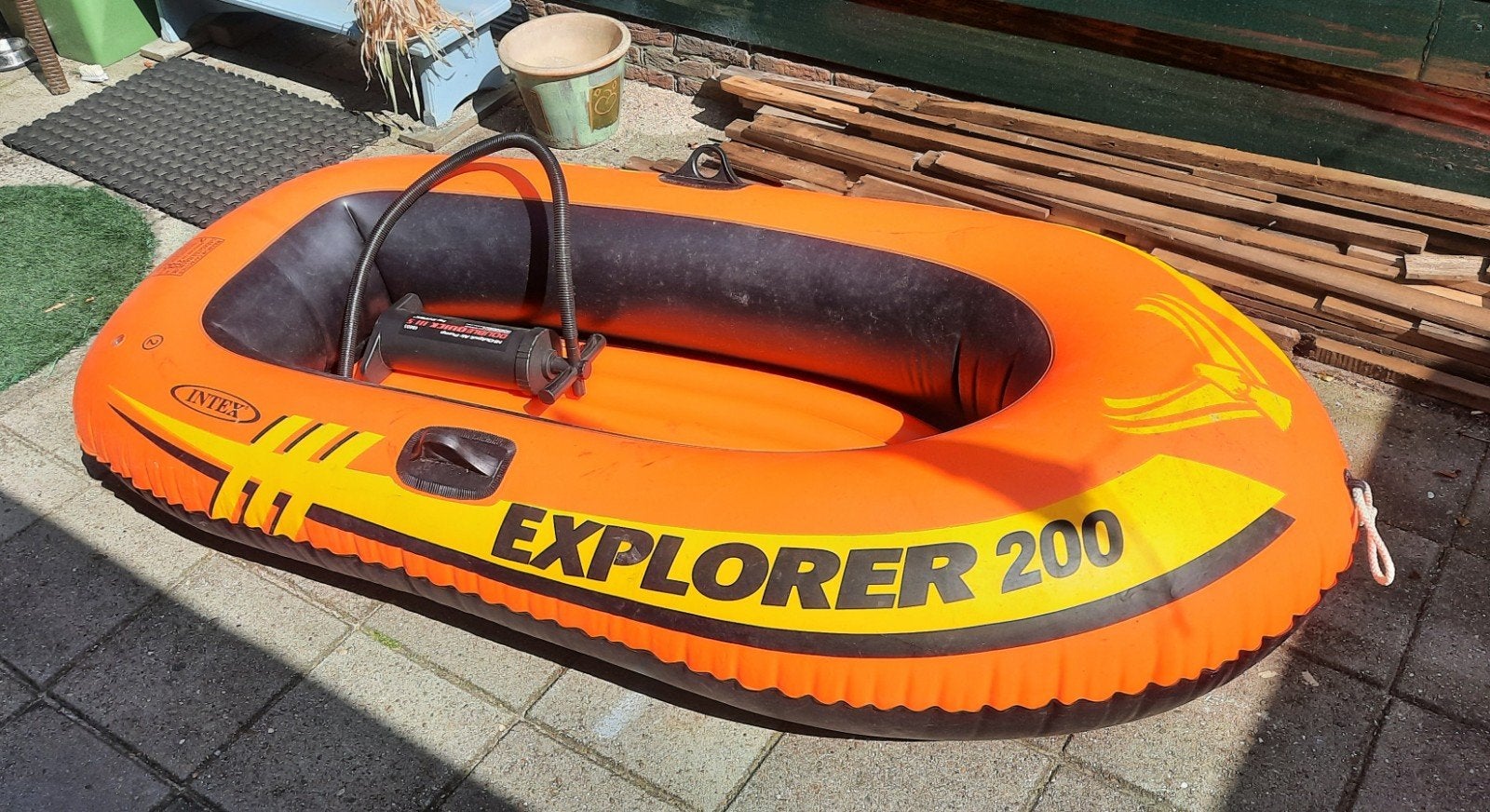2 persoons opblaasbare roeiboot, 1 roeispaan, handpomp, Ophalen of Verzenden, Gebruikt
