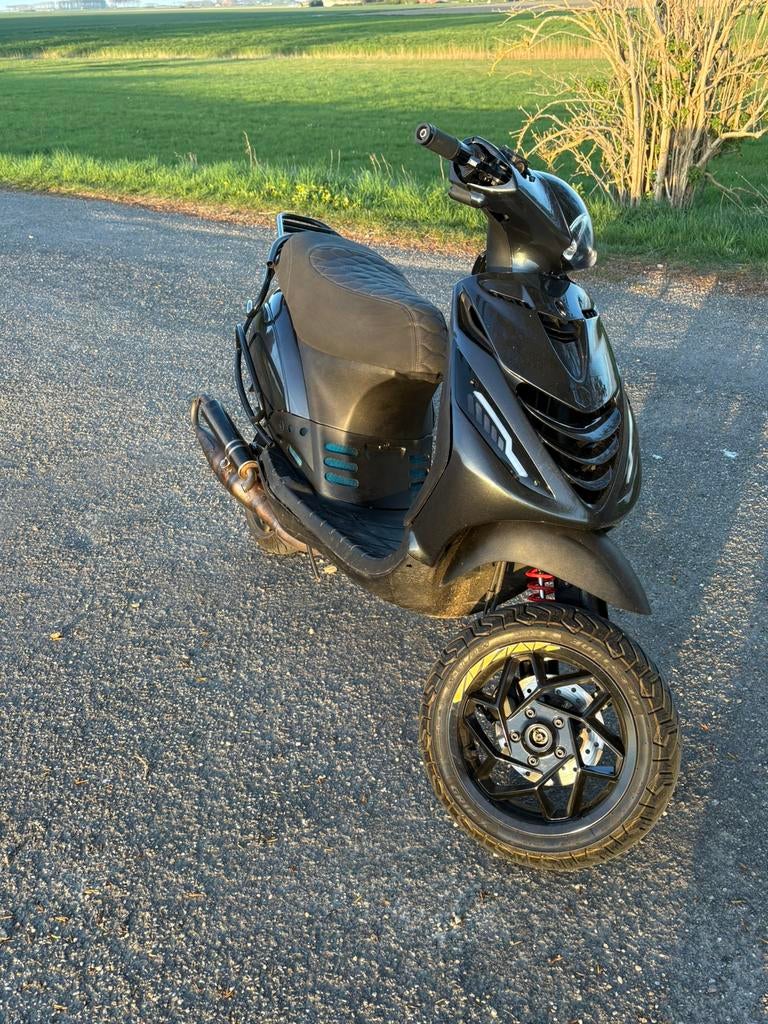 Piaggio zip 2t 70cc WAARDEPEILING‼️‼️, Fietsen en Brommers, Scooters | Piaggio, Ophalen of Verzenden, Zo goed als nieuw, Tweetakt