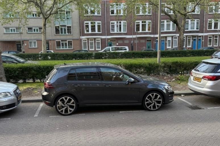 Volkswagen Golf 1.2  2016 Panoramadak, Auto's, Voorwielaandrijving, 610 kg, Handgeschakeld, 1100 kg