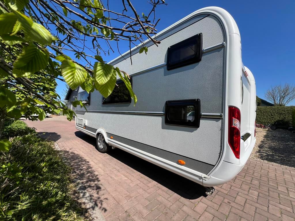 Hobby 560 KMFE | 2017 | stapelbed | Airco | Mover | Luifel.., Rondzit, Hobby, Bedrijf, Kachel