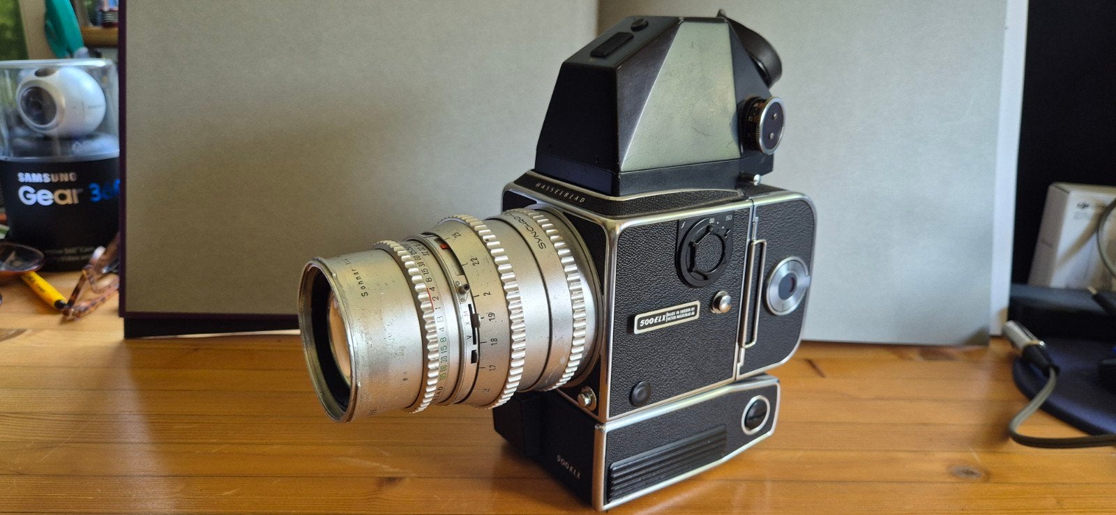 Hasselblad 500ELX met Carl Zeiss f/1:4 150mm lens, Audio, Tv en Foto, Fotocamera's Analoog, Ophalen of Verzenden, Gebruikt, Spiegelreflex