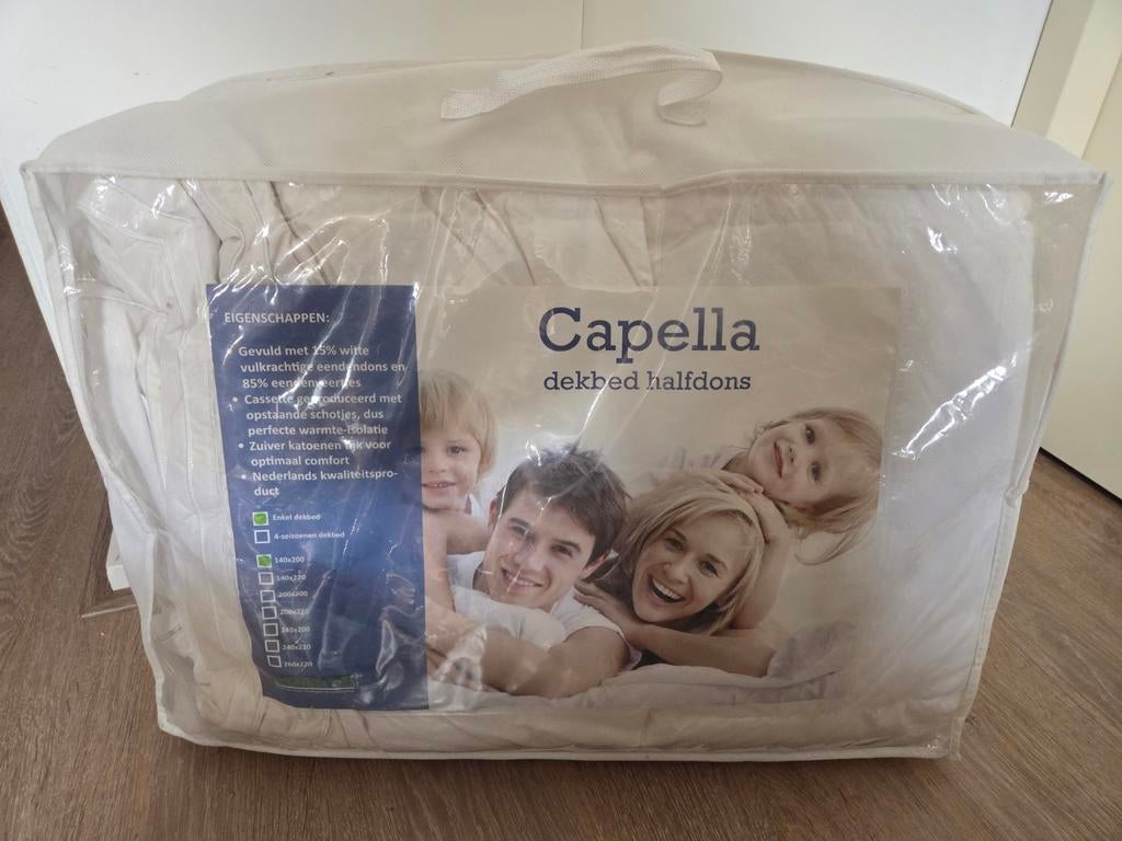 Capella dons en veren dekbed 140x200, Eenpersoons, Wit, Ophalen of Verzenden, Deken of Dekbed
