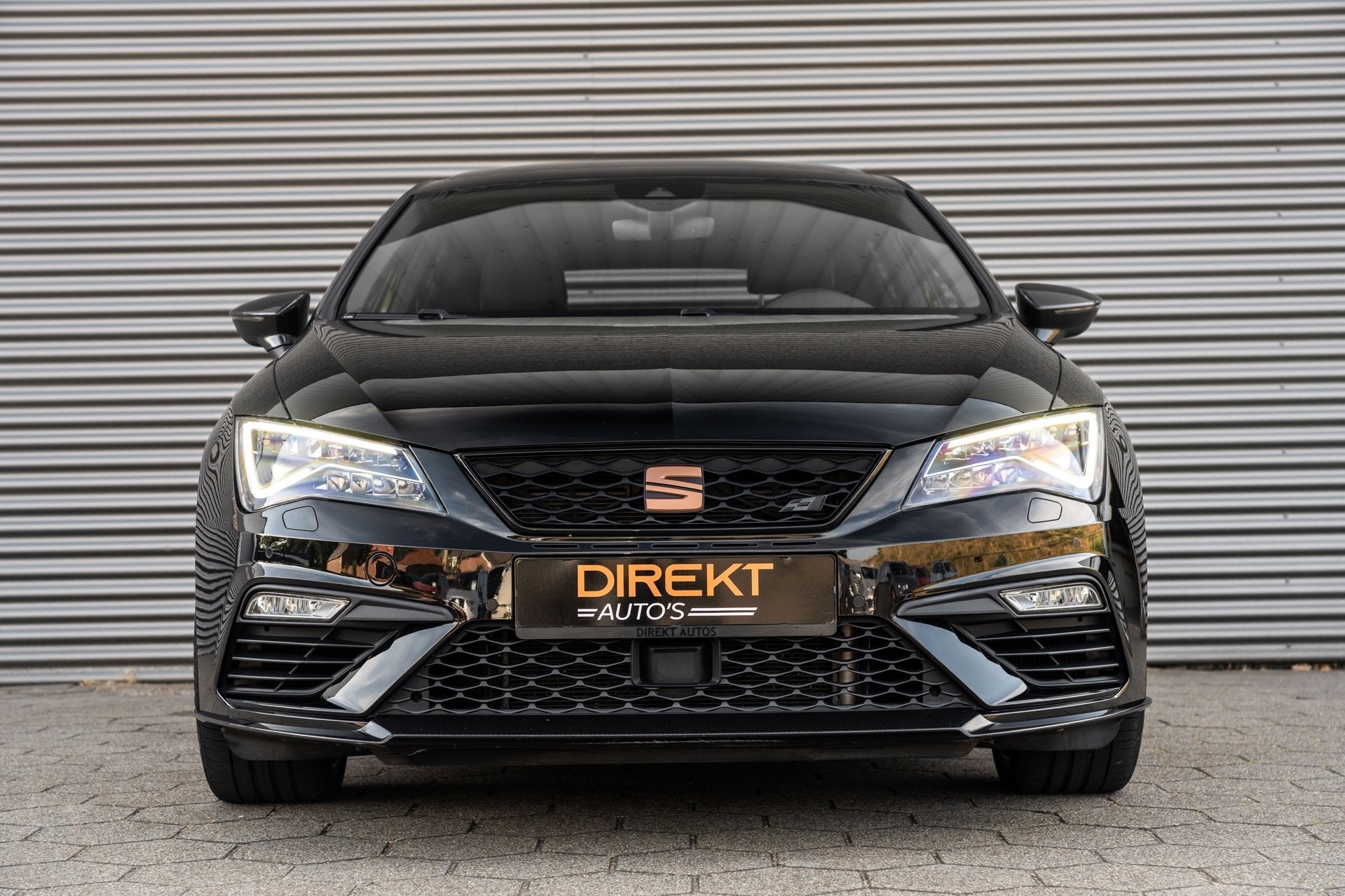 SEAT Leon 2.0 TSI CUPRA CARBON EDITION PANO BEATS BREMBO VOL, 15 km/l, Gebruikt, Zwart, 4 cilinders