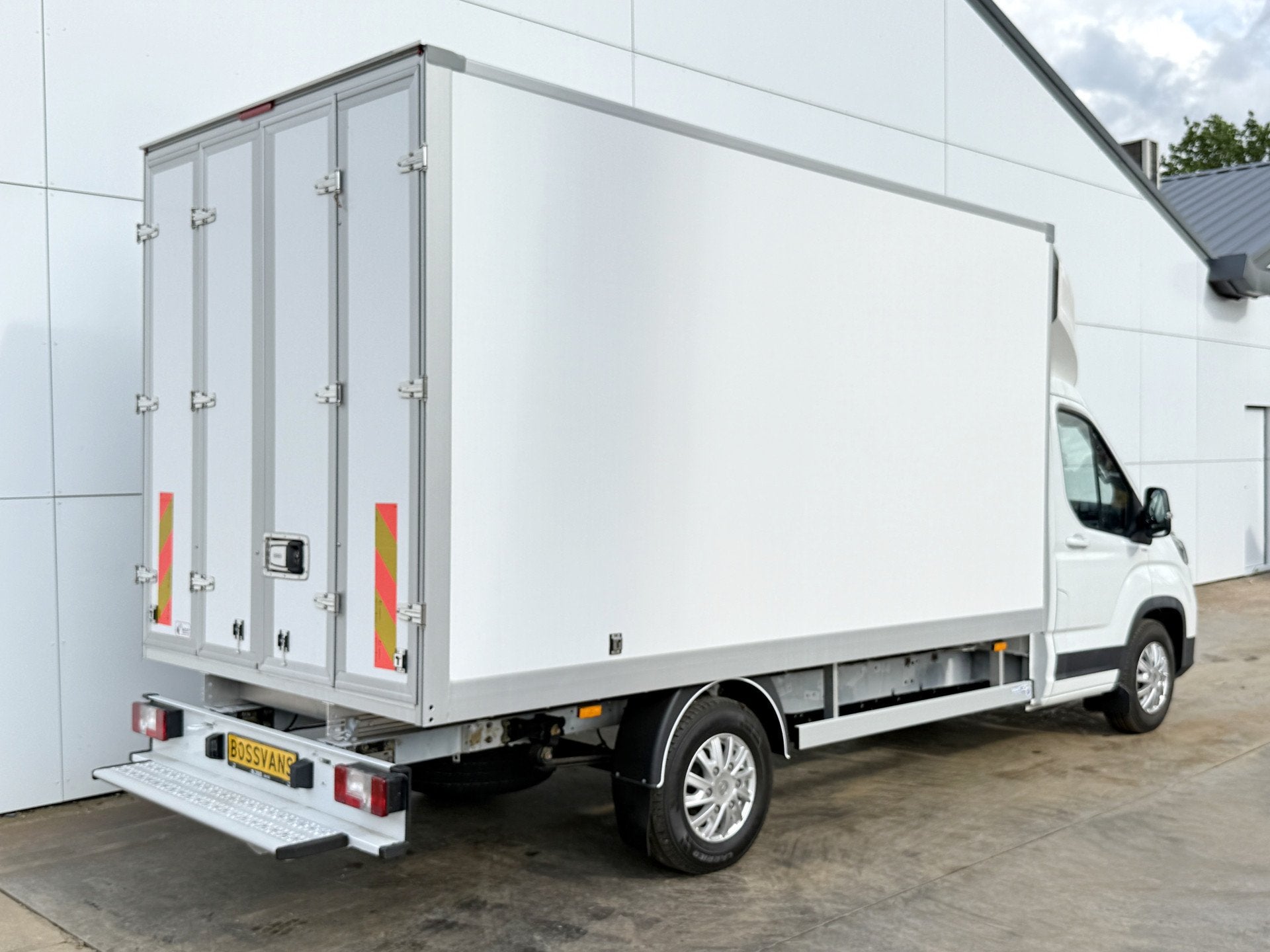 Foto 4 van Maxus eDeliver9 65kWh 204PK Elektrisch! 171km WLTP Elektrisc