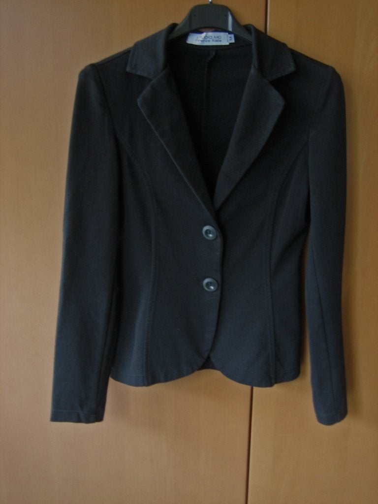 Mooi diepzwart tricot colbertjasje STUDIO MO maat M Snazzeys, Maat 38/40 (M), Verzenden, Zwart, Nieuw