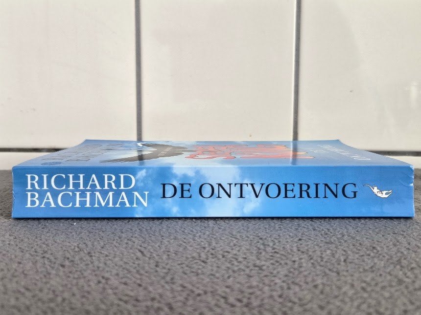 De ontvoering - Richard Bachman, Gelezen, Europa overig, Ophalen of Verzenden, Richard Bachman