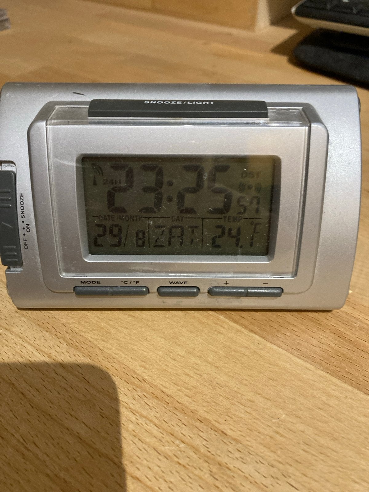 Digitale wekker met temperatuurweergave, Ophalen of Verzenden, Gebruikt, Digitaal