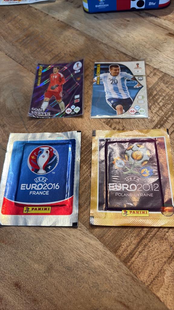 Diverse Panini voetbalplaatjes en zakjes - Euro 2012, 2016, Ophalen of Verzenden, Zo goed als nieuw, Stickers en Plaatjes
