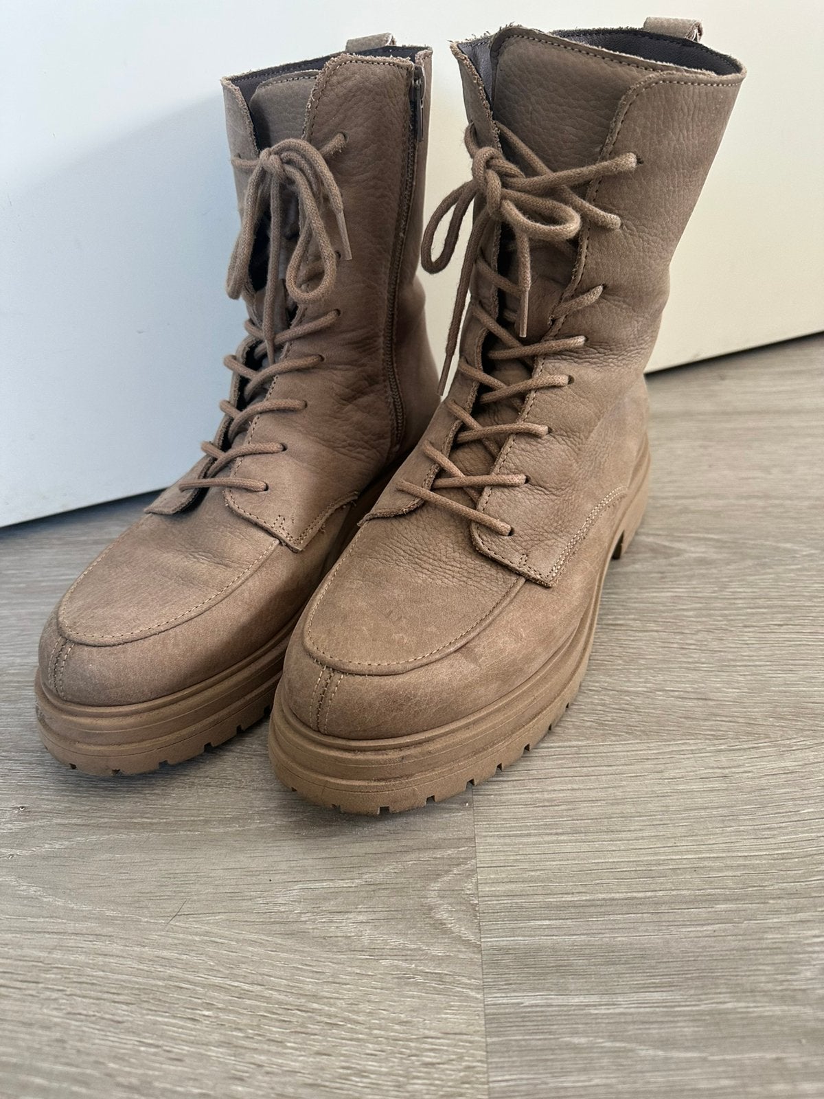 Shoecolate laarsjes, Beige, Lage of Enkellaarzen, Ophalen of Verzenden, Zo goed als nieuw