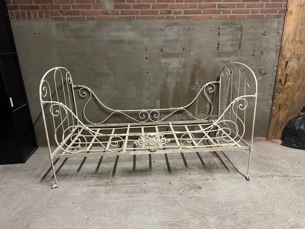 Antiek metalen bed - Crèmekleurig - 185x85x110 cm, Ophalen of Verzenden