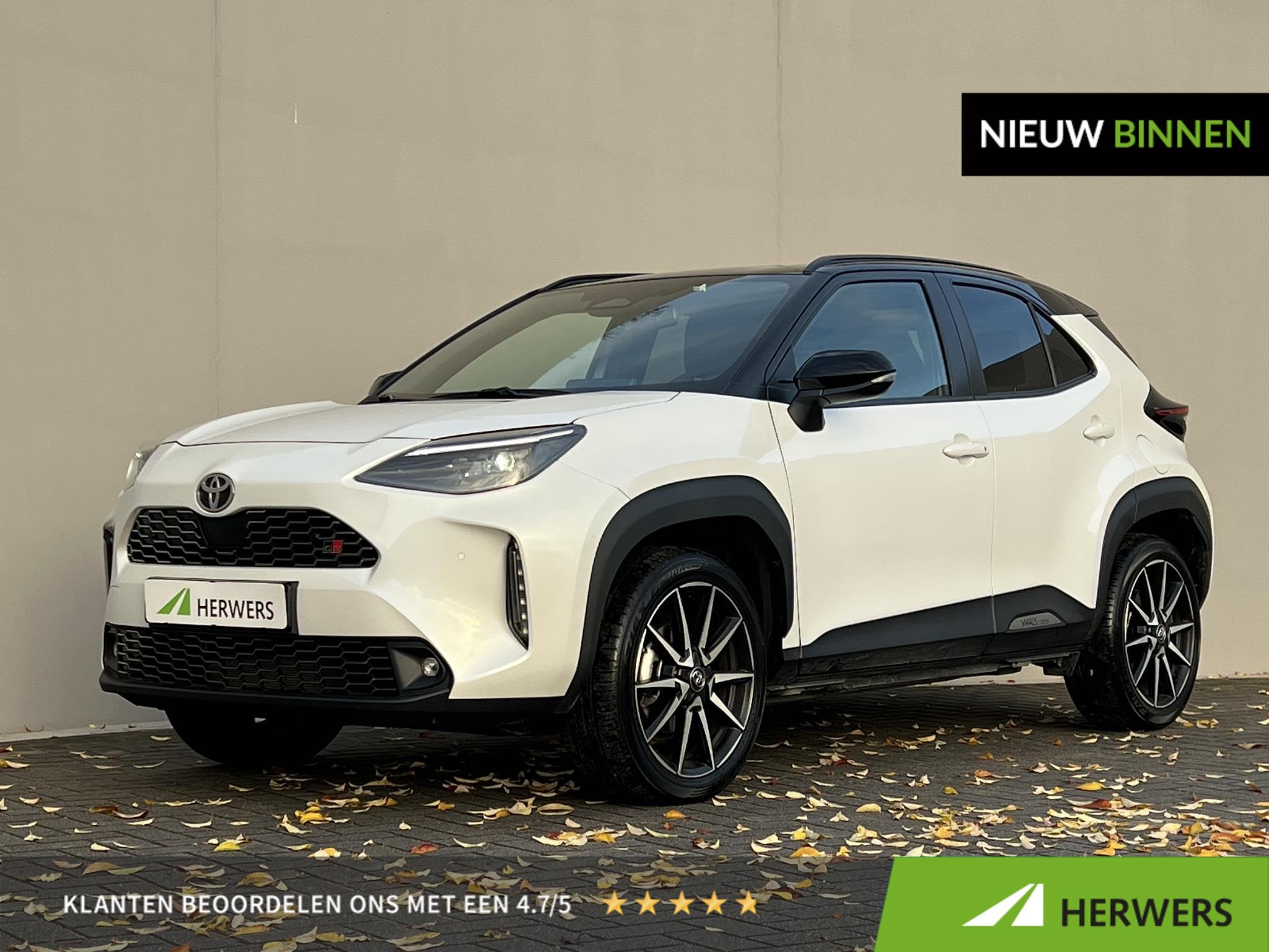 Toyota Yaris Cross 1.5 Hybrid 130 GR SPORT / Dealer onderhou, Auto's, Dealer onderhouden, Stof, Gebruikt, Wit