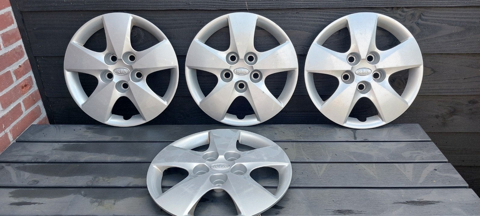 Kia wieldoppen origineel 15 inch (set van 4), Auto diversen, Ophalen, Gebruikt