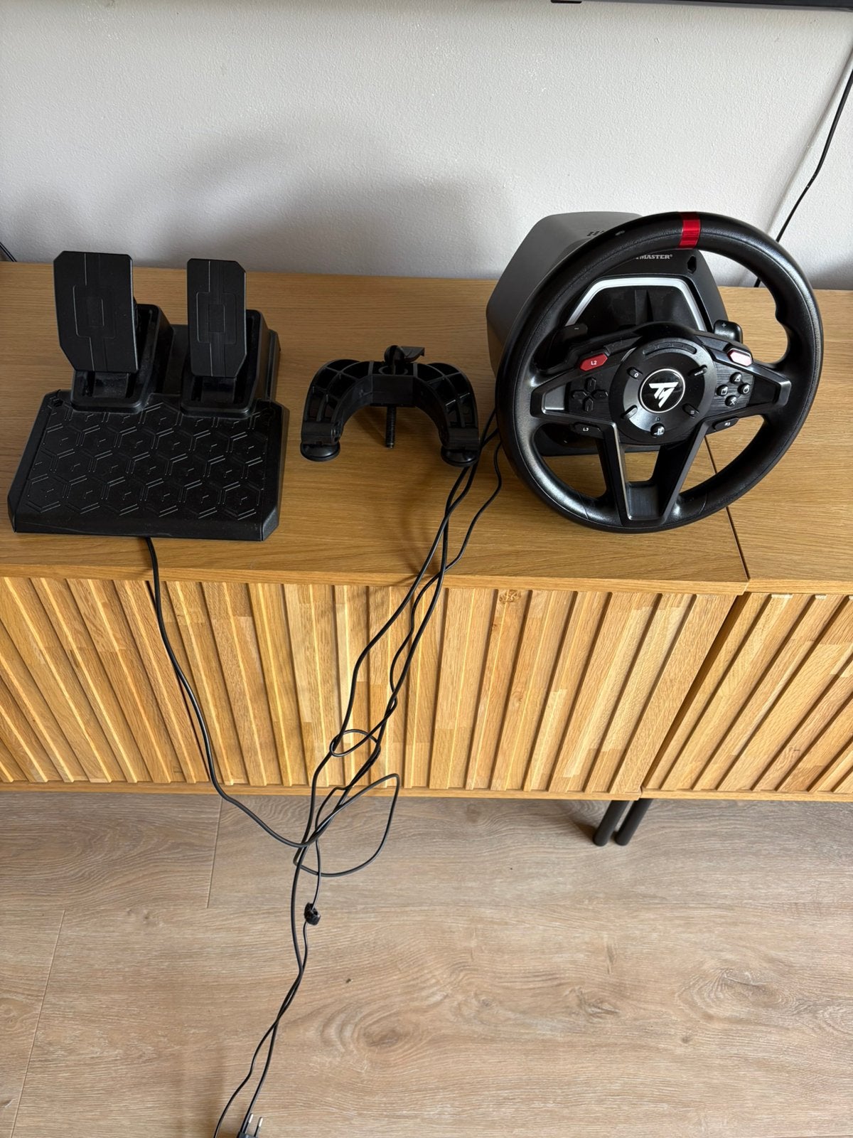 Thrustmaster T128-P racestuur met pedalen, Ophalen, Zo goed als nieuw, PlayStation 1