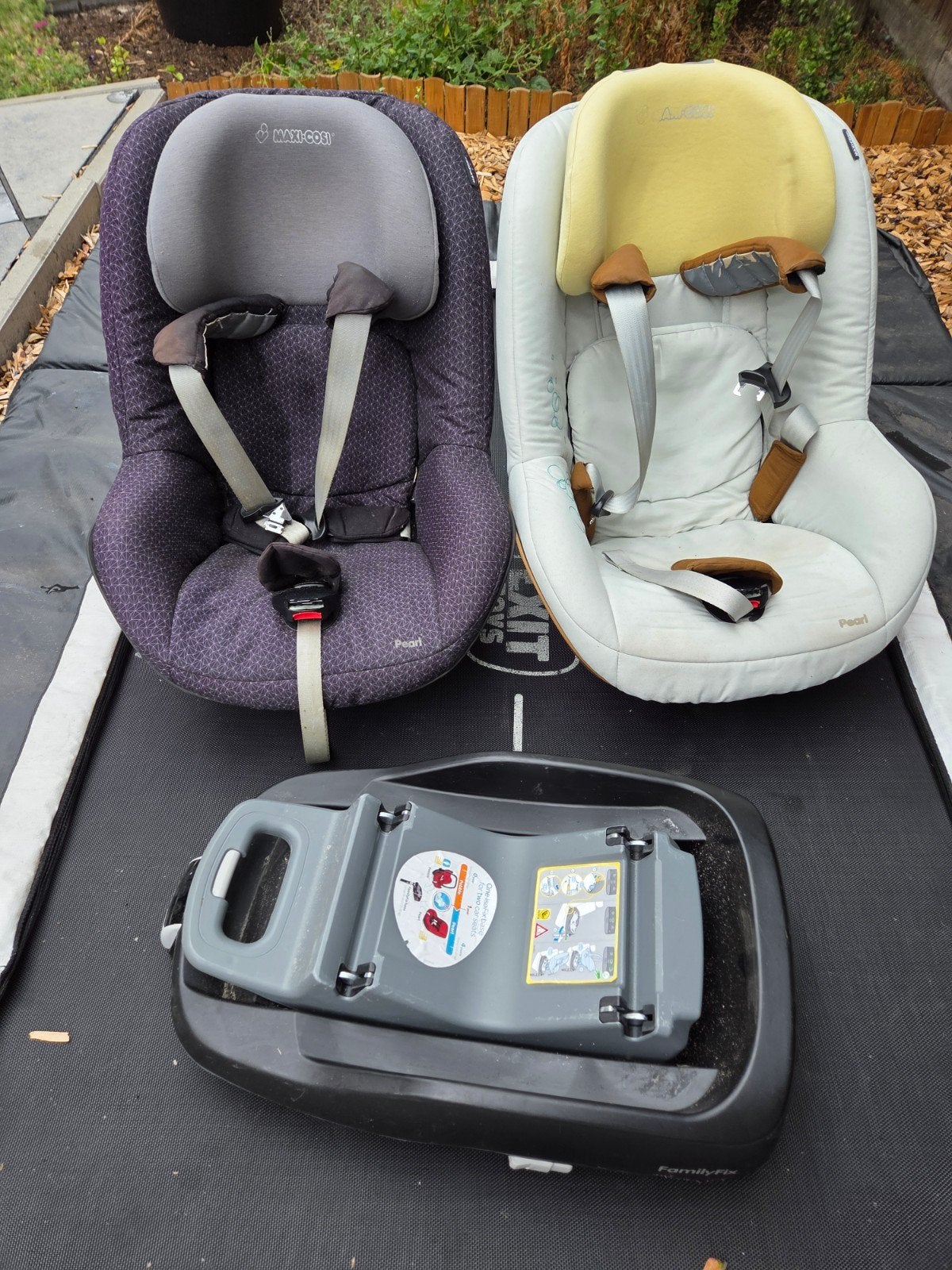 2 Maxi-Cosi Pearl autostoeltjes met FamilyFix Isofix base, Kinderen en Baby's, Autostoeltjes, Ophalen, Verstelbare rugleuning