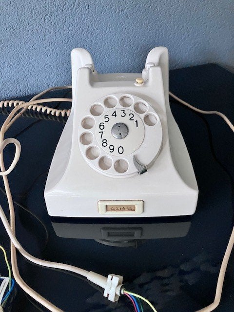 onderdelen voor creme kleurig bakelieten telefoon uit 1961, Ophalen of Verzenden, Gebruikt, Met draaischijf