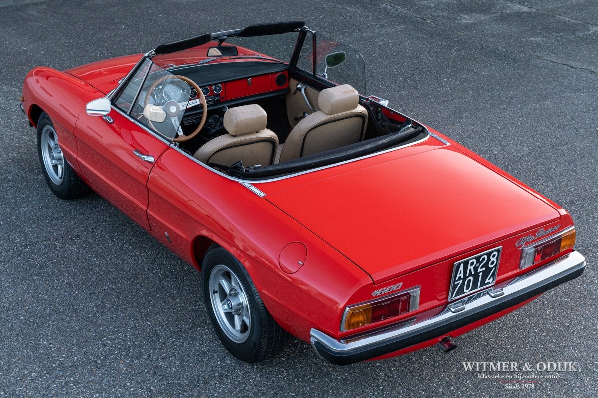 Alfa Romeo Spider 1600 Condizione Eccezionale (bj 1974), Auto's, Dealer onderhouden, Gebruikt, Beige, 4 cilinders