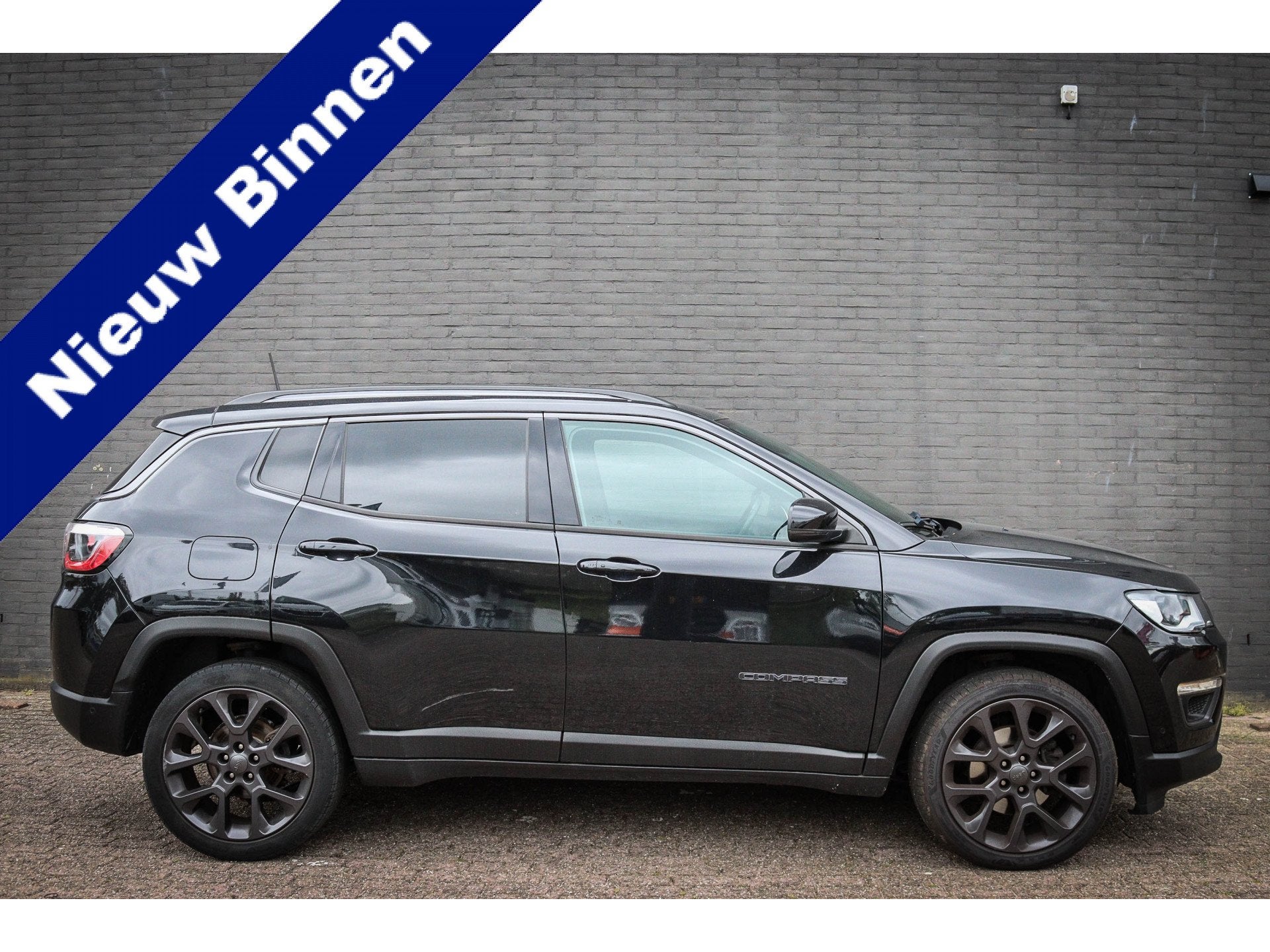 Jeep Compass 1.3T S Net binnen-Nu al te bezichtigen, Auto's, Jeep, 4 cilinders, 150 pk, Zwart, 600 kg