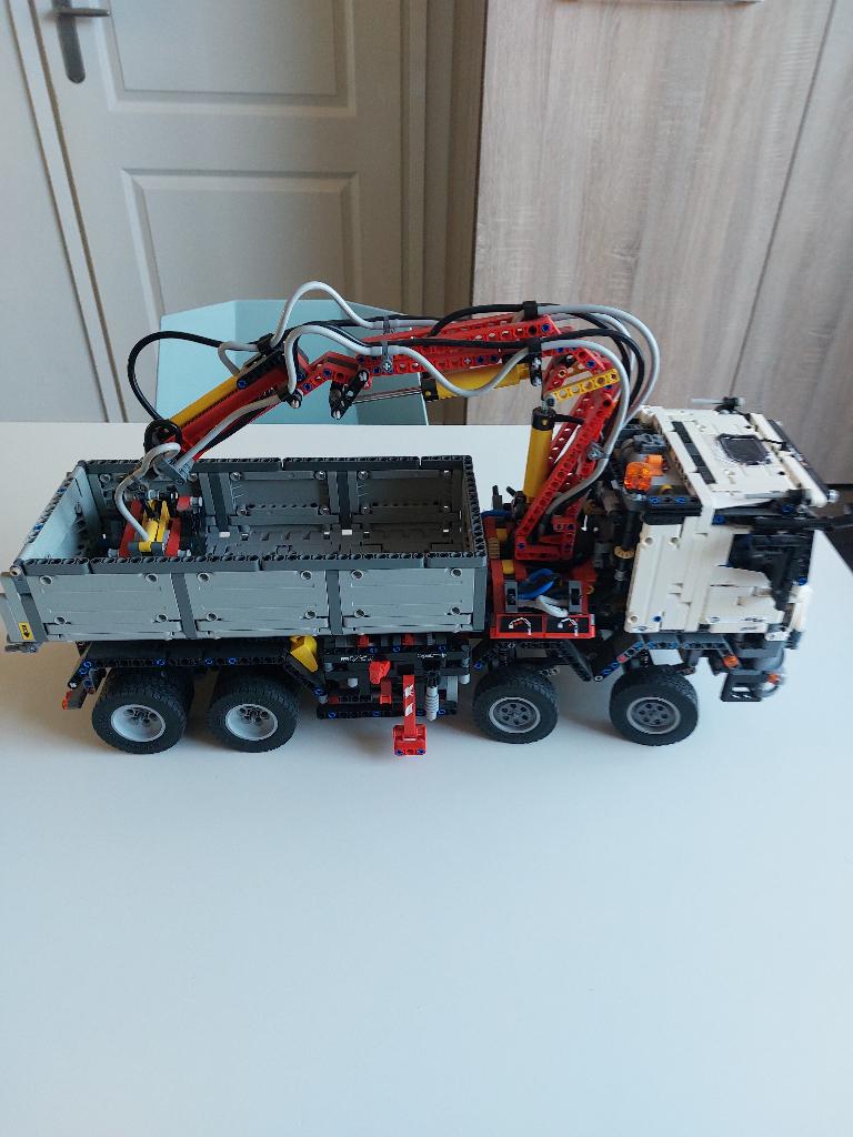 technic Lego 42043 Mercedes-Benz Arocs 3245, Kinderen en Baby's, Speelgoed | Duplo en Lego, Lego, Ophalen of Verzenden, Zo goed als nieuw