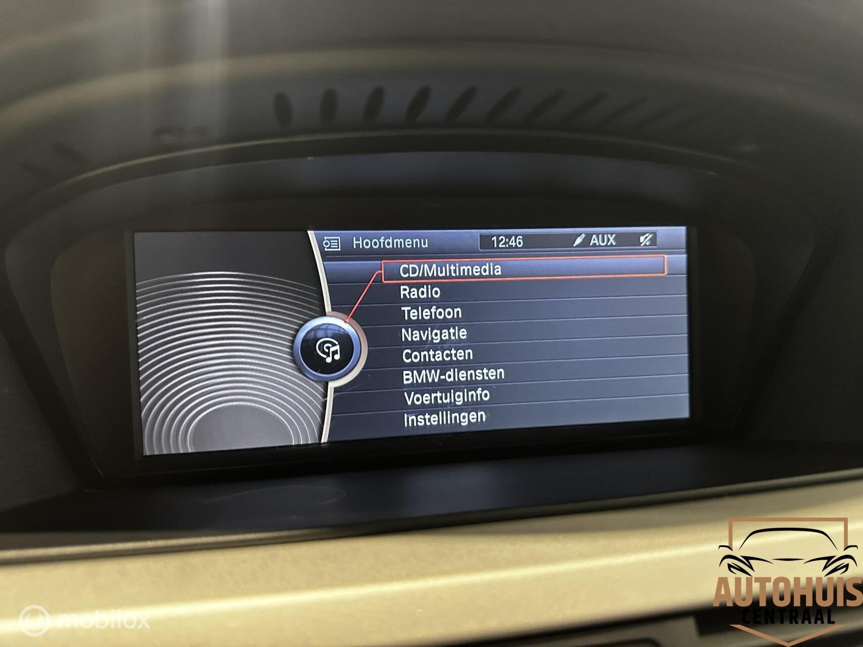 Foto 19 van BMW 3-serie Touring 318i Business Line*NwAPK*Trekhaak*Navi