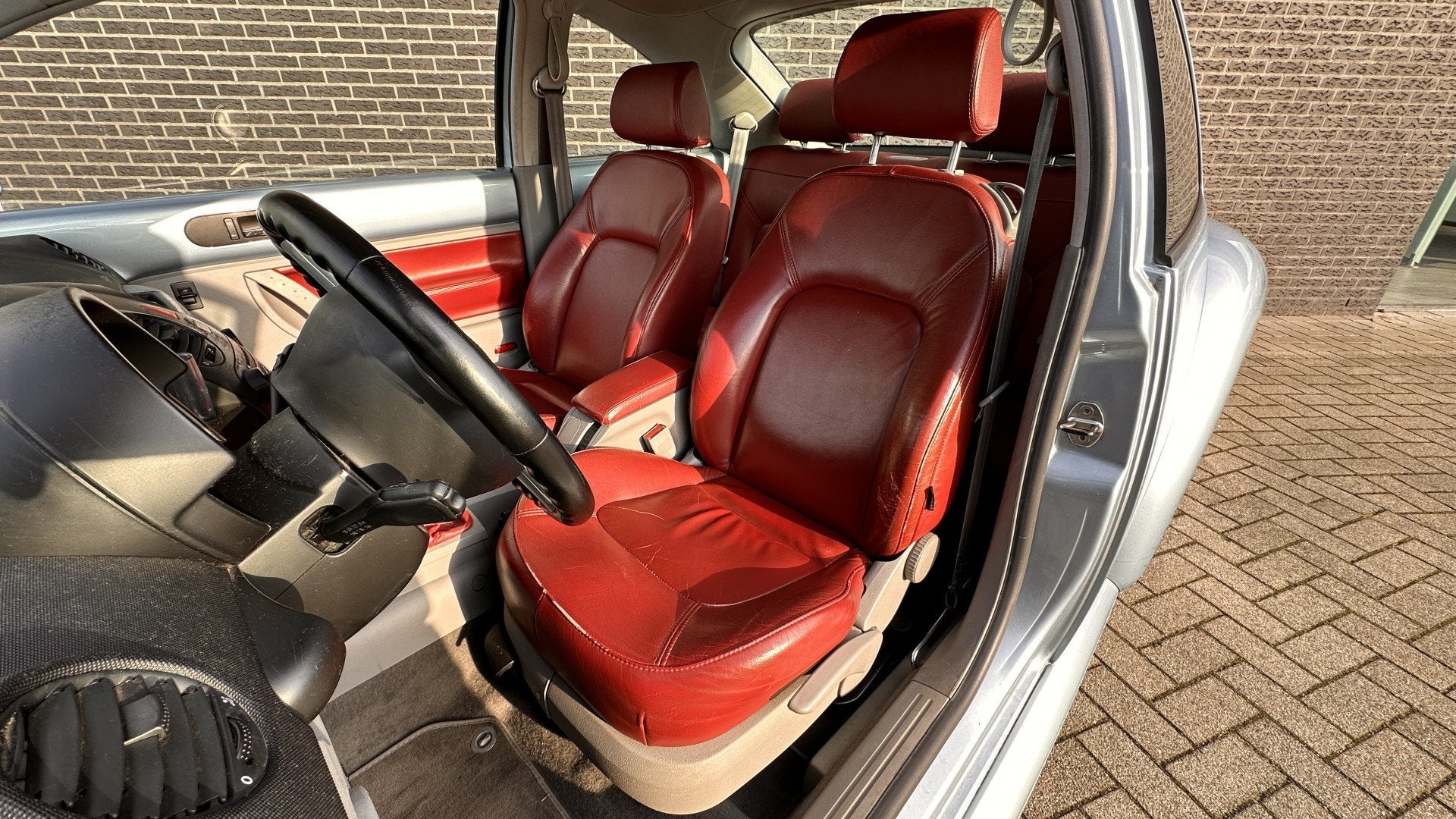 Volkswagen New Beetle 1.8-5V Turbo Highline | Leder | Airco, Auto's, Voorwielaandrijving, Gebruikt, Beetle (Kever), 4 cilinders
