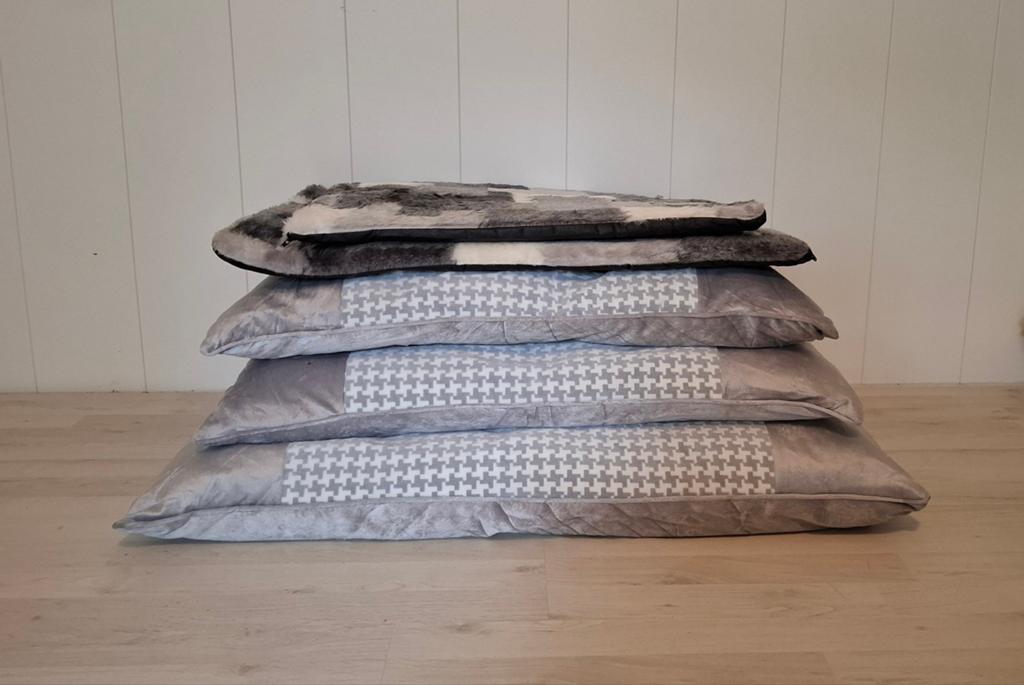 Nieuwe hondenkussens, Dieren en Toebehoren, Hondenmanden, Ophalen of Verzenden, Nieuw, Overige