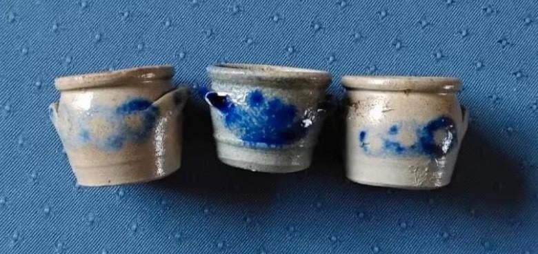 3 keulse potjes Hupkes margarine, Ophalen
