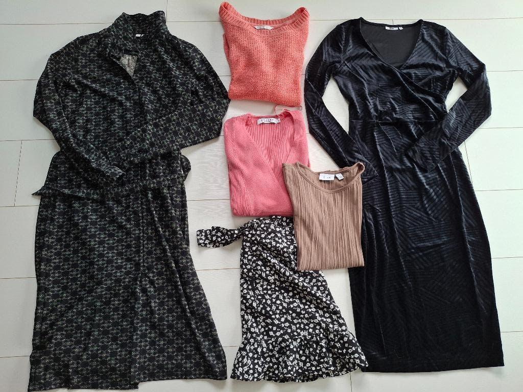 MERKKLEDING : 2 x jurk + 3 x vest 1 x rok. Maat XS, Kleding | Dames, Dames-kledingpakketten, Ophalen of Verzenden, Zo goed als nieuw