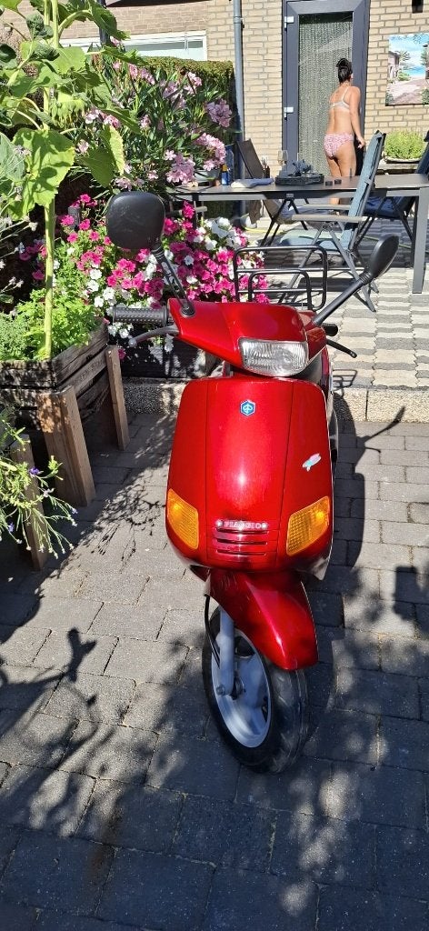 Piaggo Zip oldtimer 1995 met nieuw taxatierapport, Ophalen, Piaggio, Zo goed als nieuw, Benzine