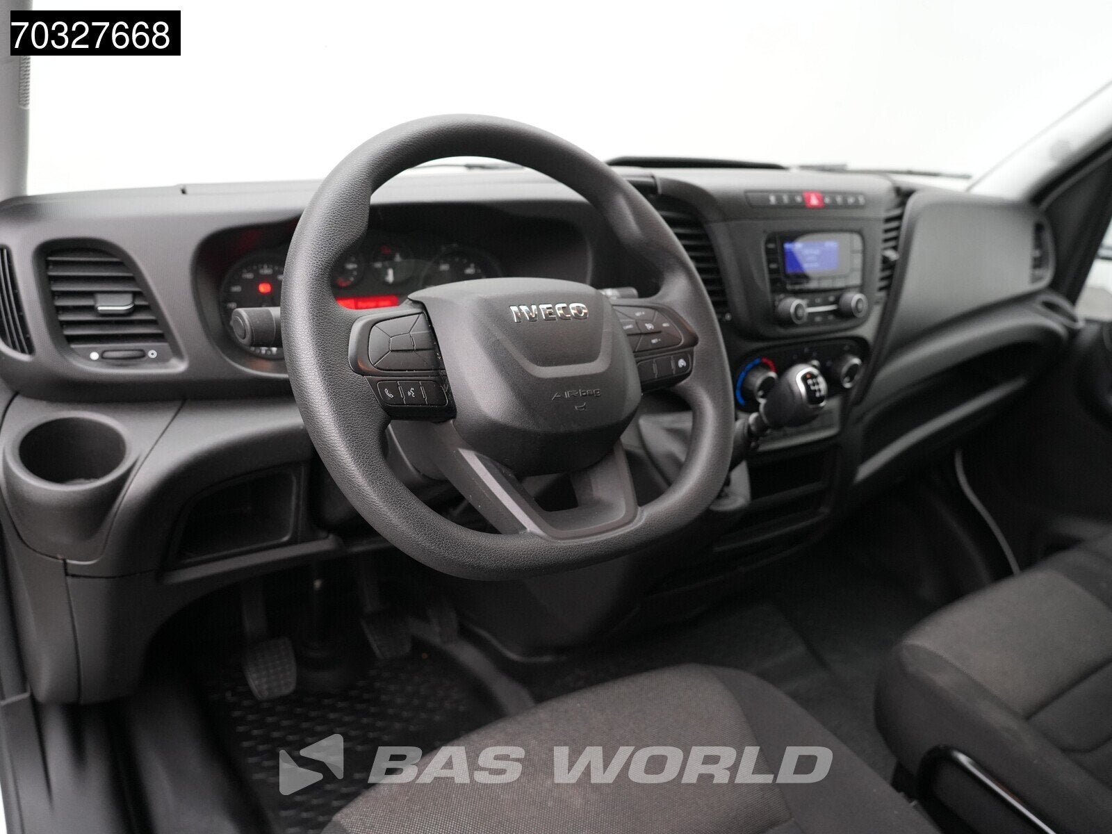 Iveco Daily 35C16 3.0L Laadklep Dubbellucht Bakwagen Airco C, Auto's, Stof, Gebruikt, Euro 6, 4 cilinders