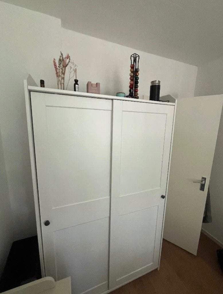 IKEA Hauga schuifdeurkast, Ophalen, Met deur(en), 150 tot 200 cm, Zo goed als nieuw