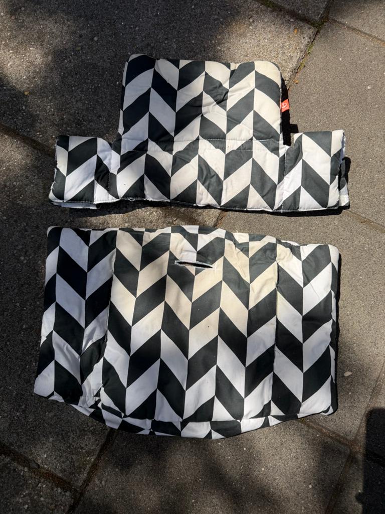 Stokke Tripp Trapp kussen set - Zwart/Wit zigzag, Ophalen of Verzenden, Gebruikt, Overige typen