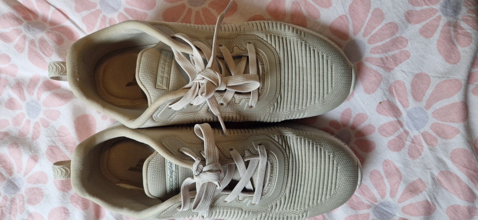 Beige Skechers Bob's maat 39, Ophalen of Verzenden, Zo goed als nieuw, Beige, Sneakers of Gympen