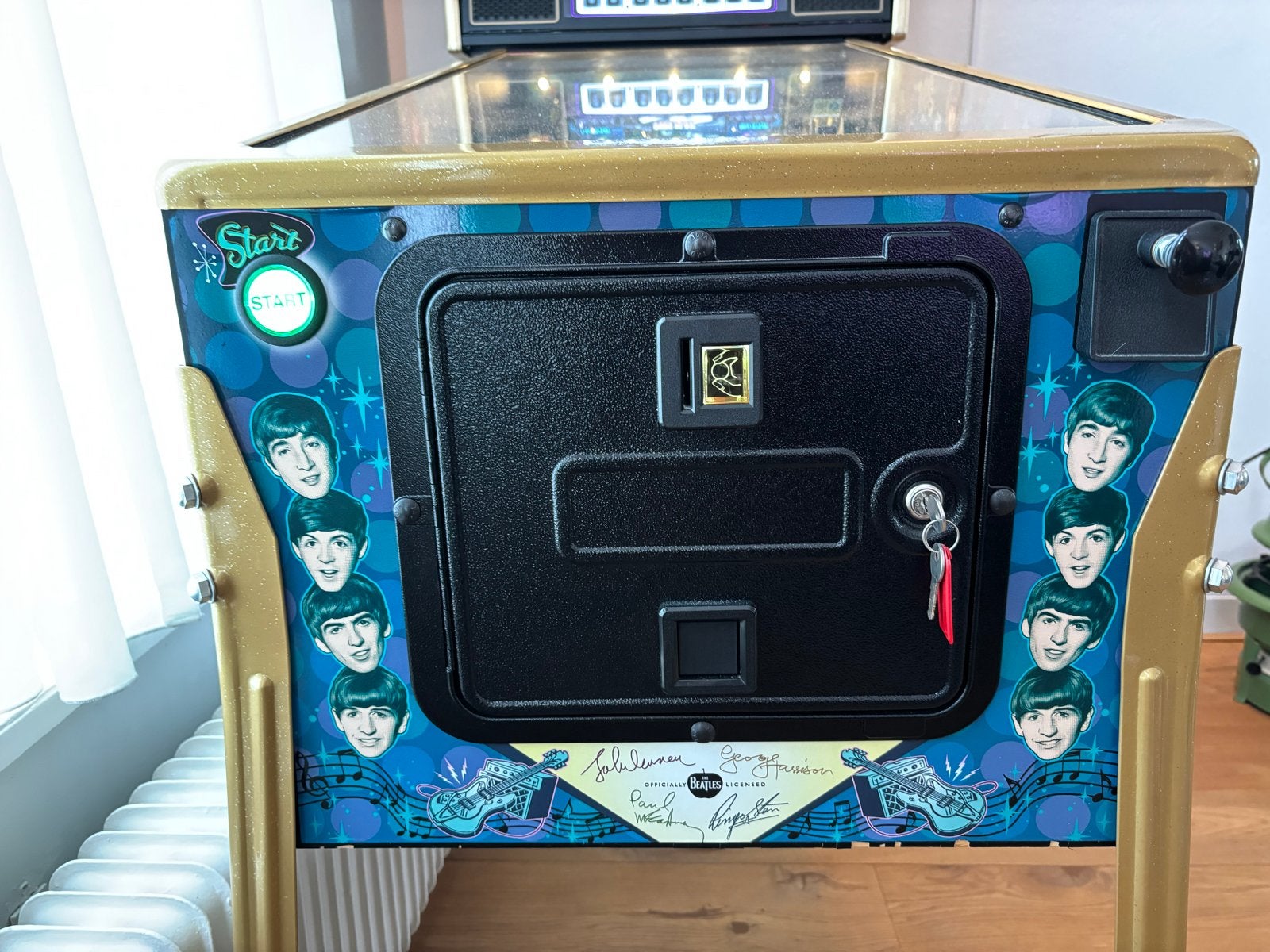 Foto 7 van The Beatles Gold Edition Flipperkast - Zo goed als nieuw