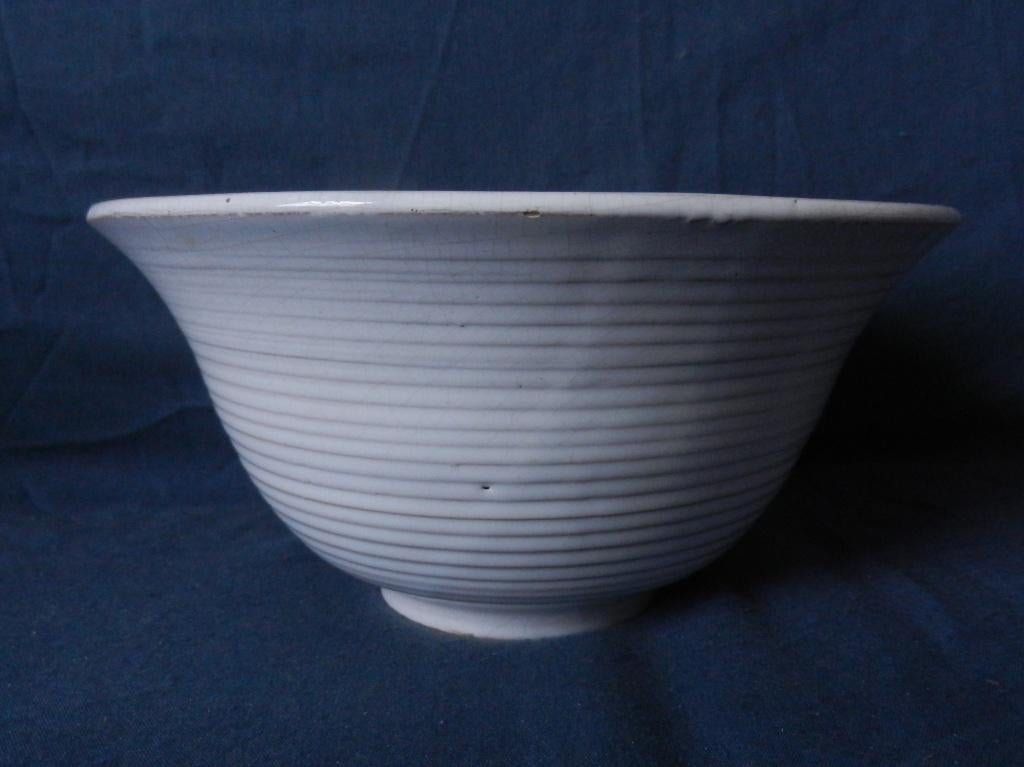 Wit geglazuurde geribde kom ADCO Groningen d. 20 cm, Ophalen of Verzenden