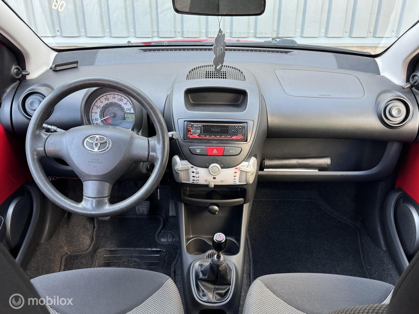 Toyota Aygo 1.0 VVT-i | Airco | JBL, Voorwielaandrijving, Euro 5, Stof, 4 stoelen