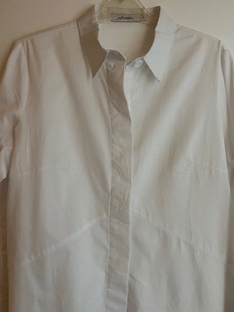 Ambika, prachtige witte bloes maat XL, met leuke details., Wit, Maat 46/48 (XL) of groter, Nieuw, Ophalen of Verzenden
