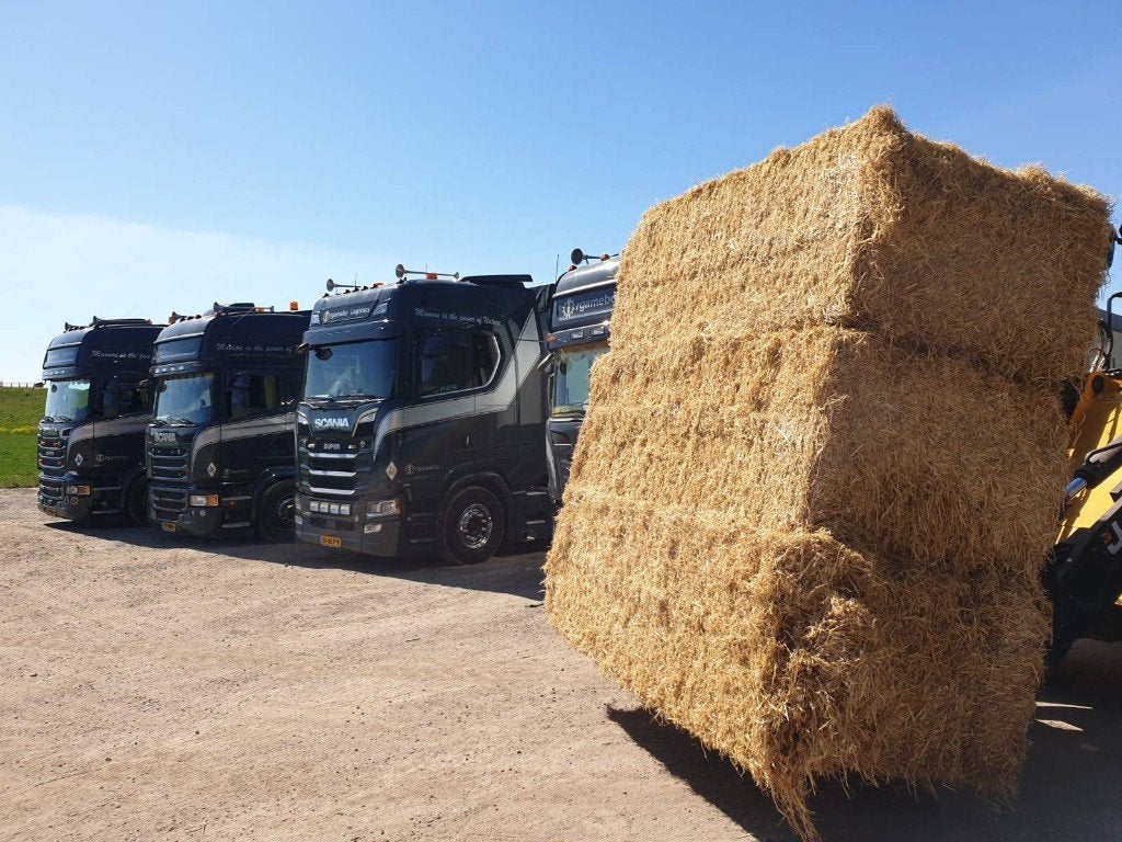 Tarwe en Gerst Stro Scherpe Aanbieding, Ophalen