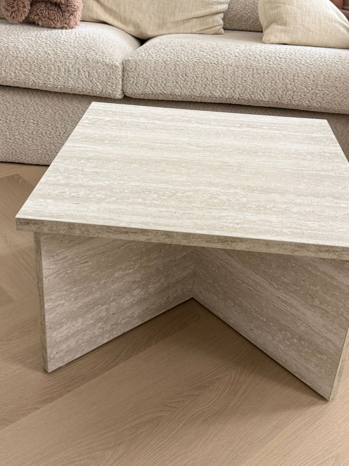 Zo goed als nieuwe Salontafel in travertijn look, Ophalen, Overige materialen, 100 tot 150 cm, Vierkant