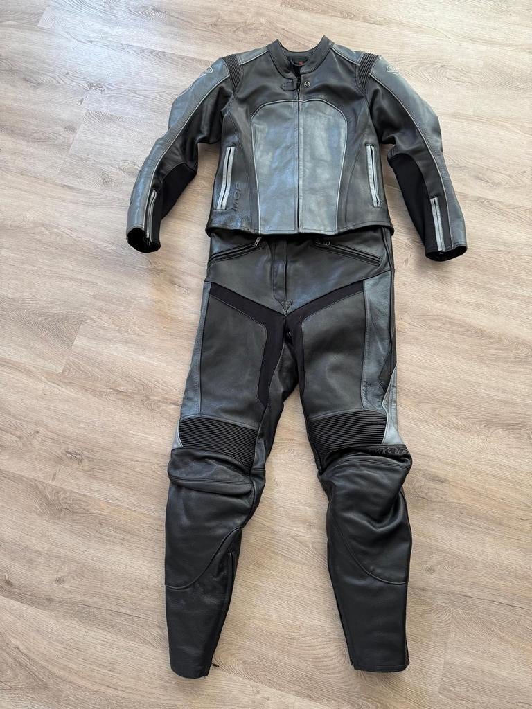Mooie leren motorjas en broek (combipak) van het merk mqp, Motoren, Kleding | Motorkleding, Ophalen, Dames, Combipak, MQP