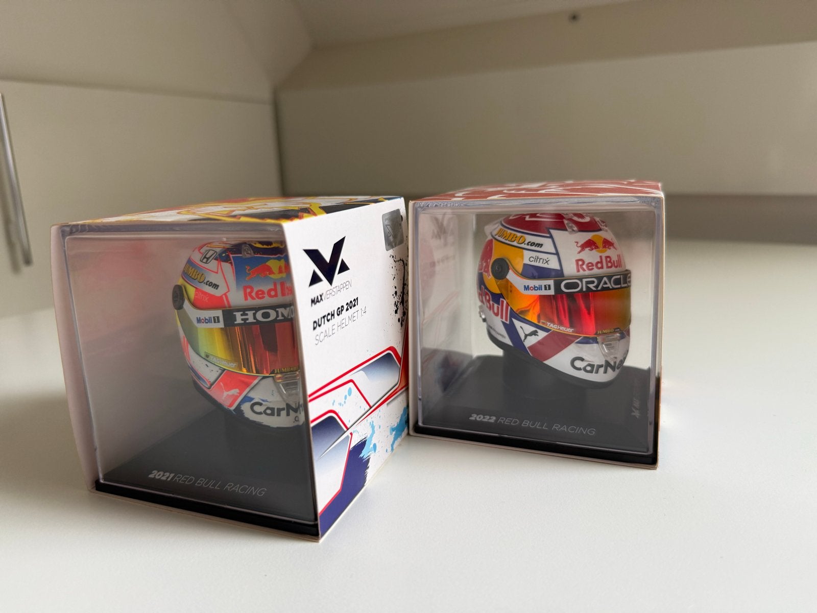 Max Verstappen 2021 & 2022 1:4 Schaalhelm Set, Ophalen of Verzenden, Nieuw, Formule 1