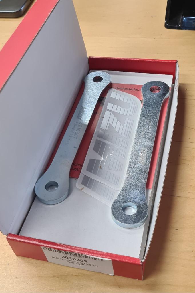 Mizu verhogingskit 30 mm Suzuki GSX-R 600/750 '00-'05, Niet ingevuld, Niet ingevuld, Nieuw, Ophalen of Verzenden