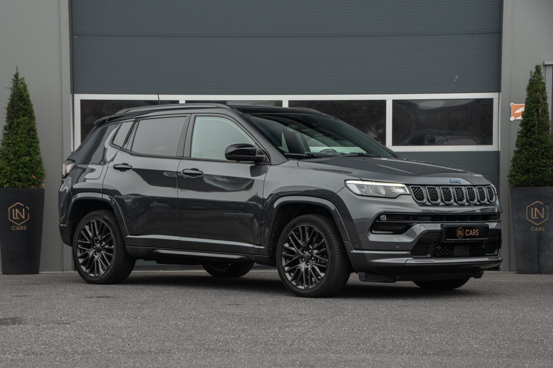 Jeep Compass 1.3T Limited|Pano|stoelventilatie|DAB|Trekhaak, Auto's, Voorwielaandrijving, Gebruikt, 4 cilinders, Met garantie (alle)
