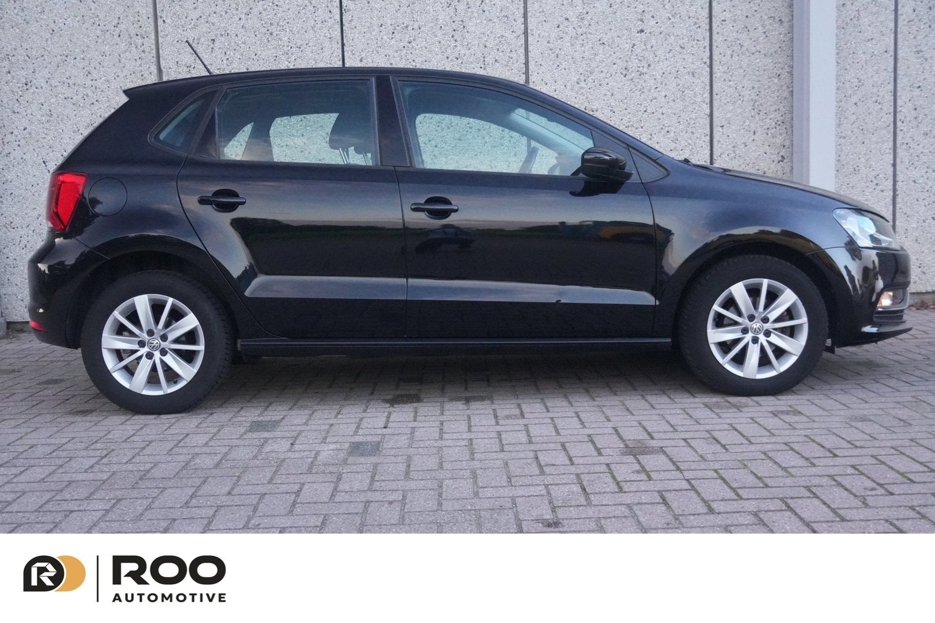 Foto 3 van Volkswagen Polo 1.2 TSI Comfortline Business R Lage km stand