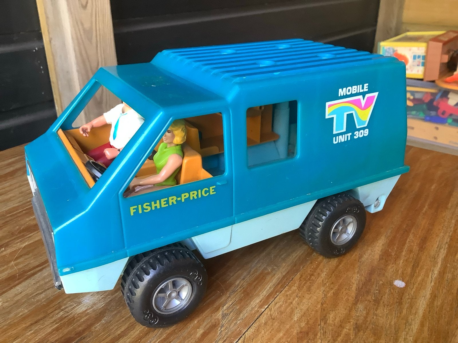 Vintage Fisher-Price Mobile TV Unit 309 met figuren, Ophalen of Verzenden, Gebruikt, Auto of Voertuig